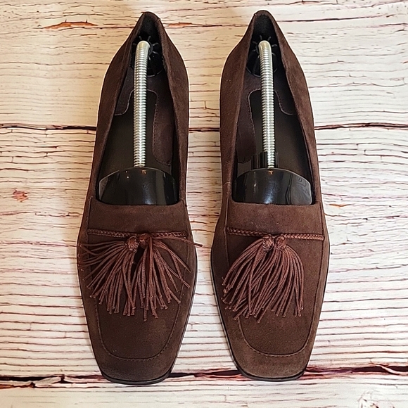 MAKE AN OFFER... ELEGANT! Deep Chocolate Brown Suede Tassled  Loafer Size 8 - Picture 3 of 10